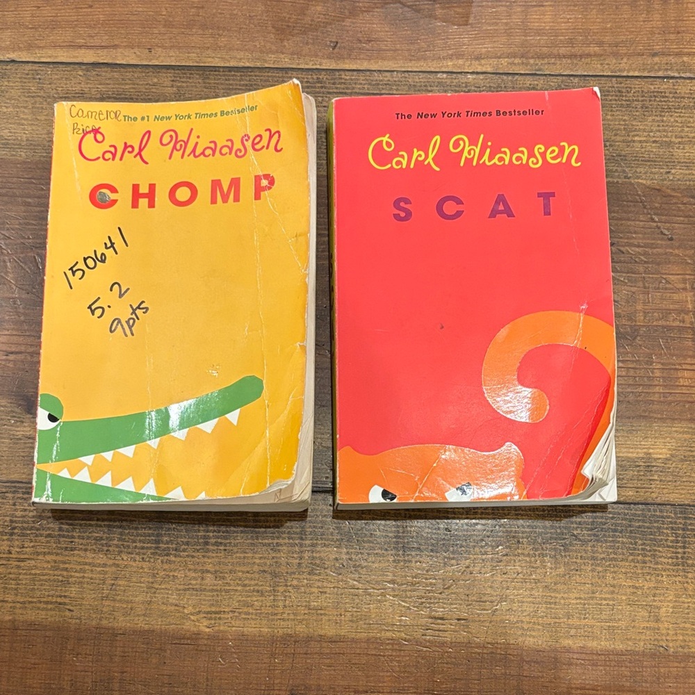 Carl Hiaasen Books: Chomp and Scat